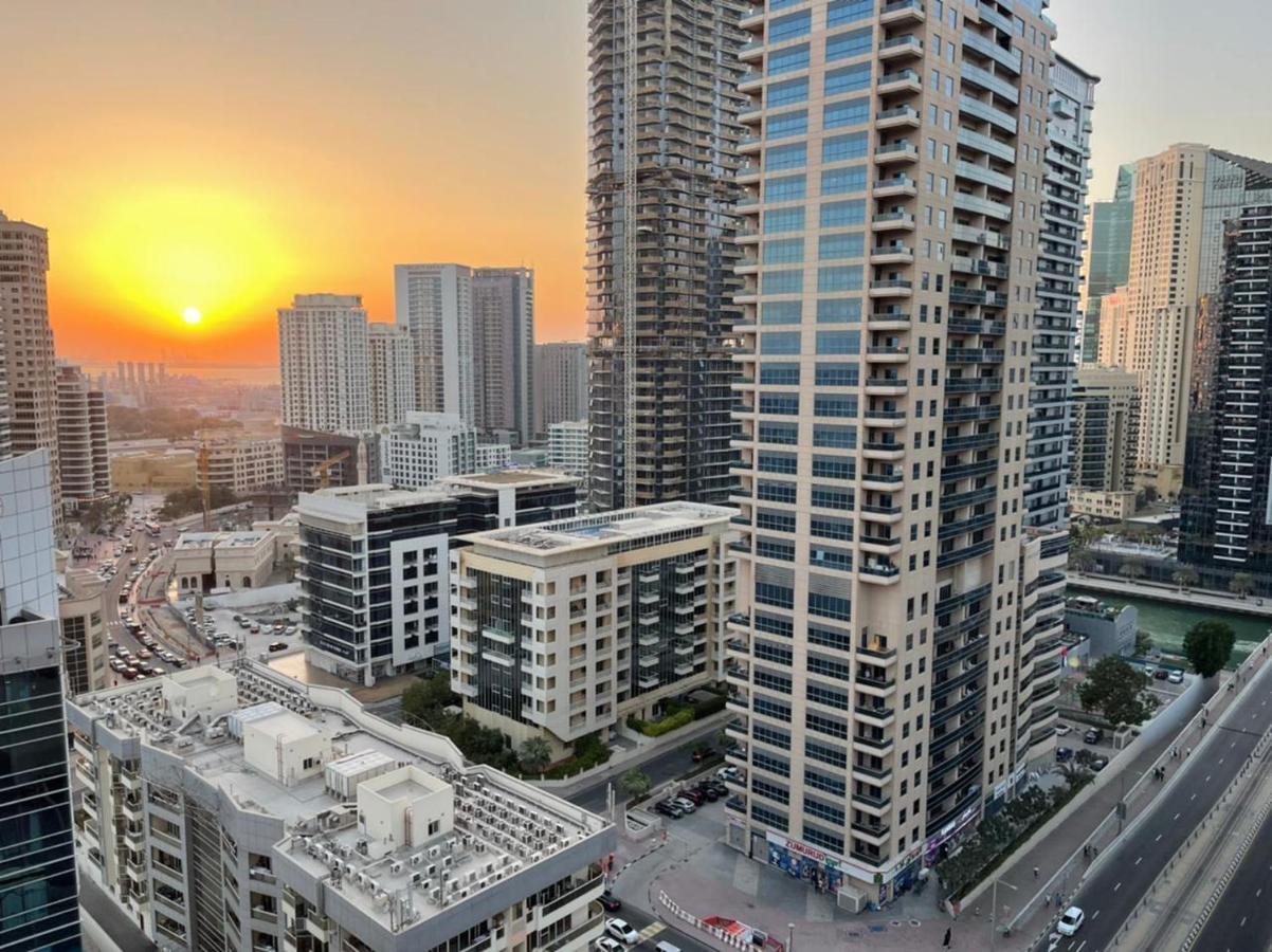 Private Gorgeous Room With Marina View With Shared Kitchen In Shared Apartment Dubai Exterior photo